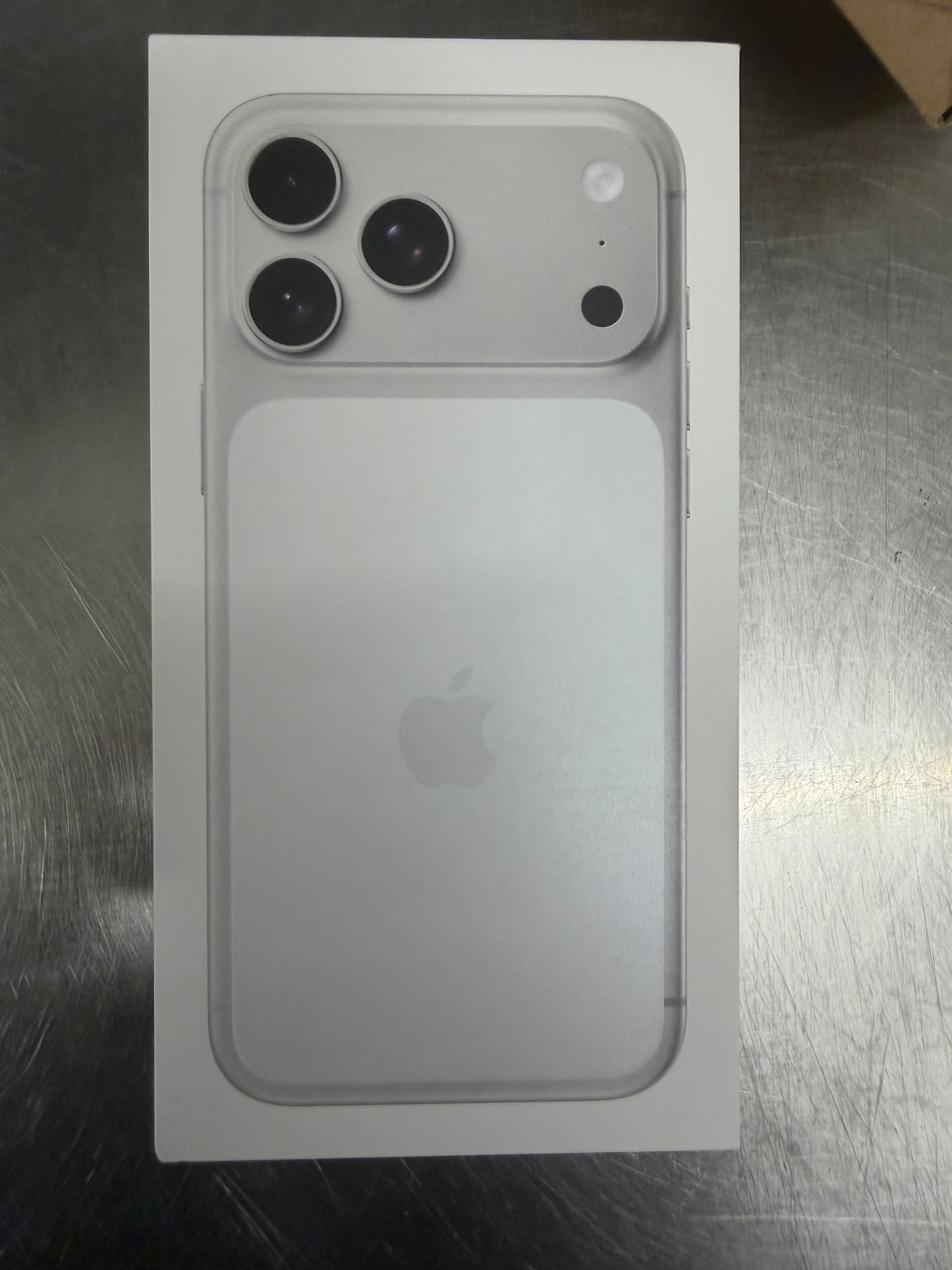iPhone 17 pro max 512gb silver